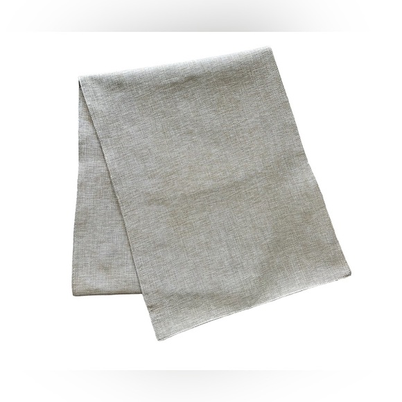 (Listing 2 of 2) Pier 1 Table Runner - Picture 1 of 4